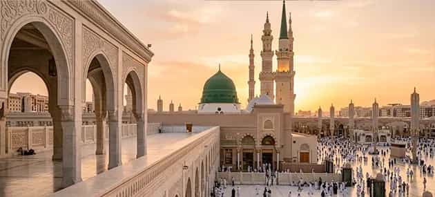 4 Star 10 Nights April Umrah Package